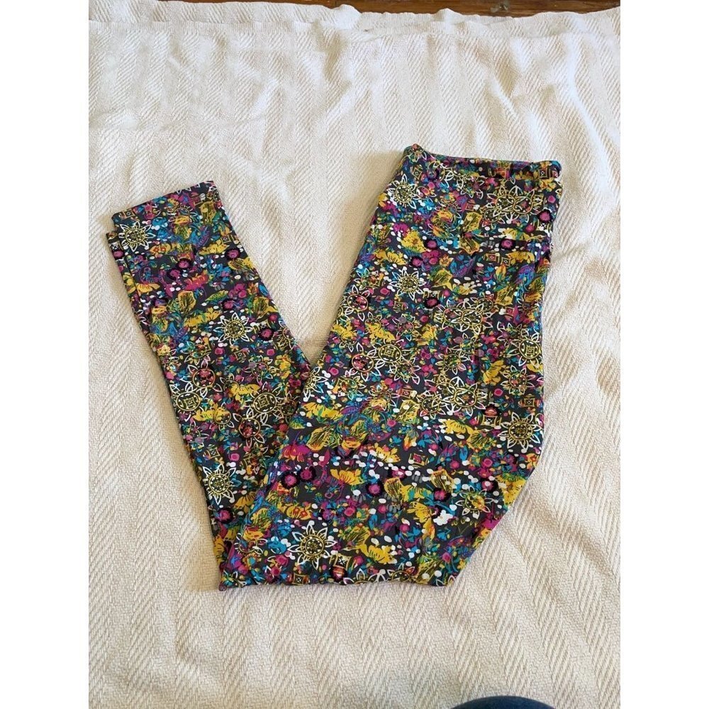 TC‎ NWOT Lularoe Leggings J06 113